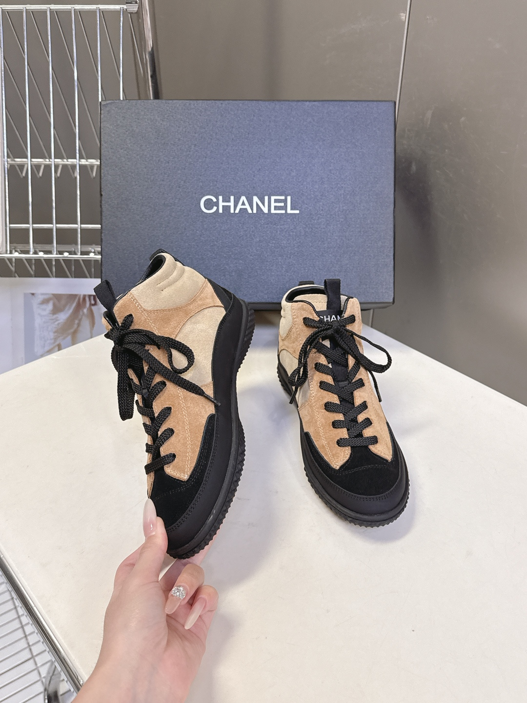 Chanel 香奈儿秋冬最新款休闲高帮运动鞋 超多明星网红种草 原版模具定制 无敌漂亮又好穿 绝对仙女款