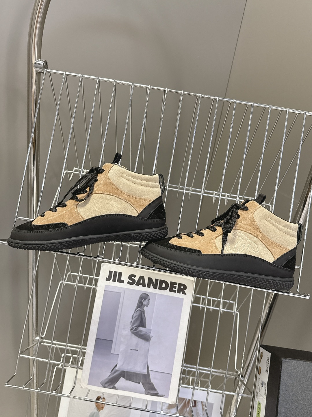 Chanel 香奈儿秋冬最新款休闲高帮运动鞋 超多明星网红种草 原版模具定制 无敌漂亮又好穿 绝对仙女款