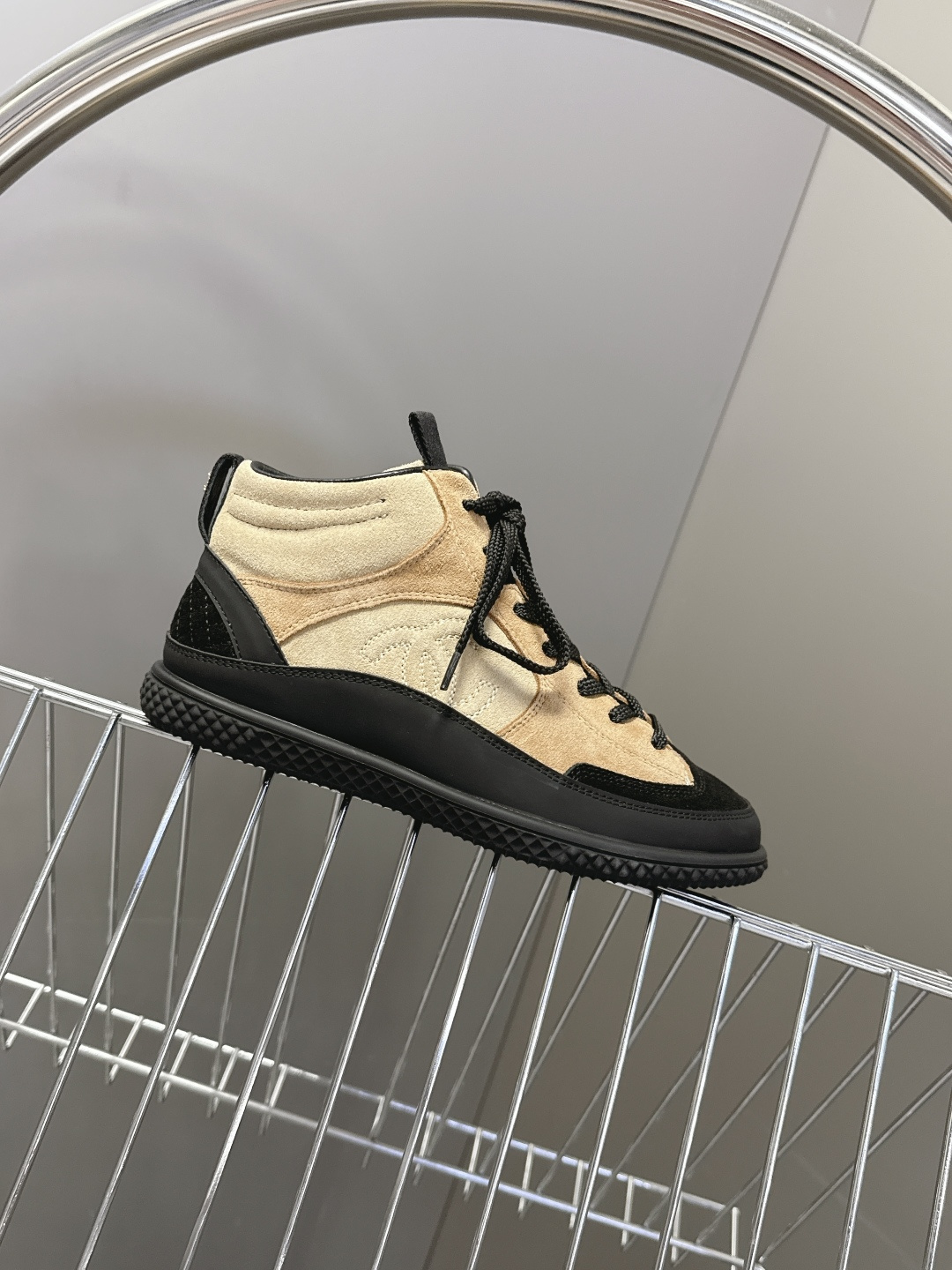 Chanel 香奈儿秋冬最新款休闲高帮运动鞋 超多明星网红种草 原版模具定制 无敌漂亮又好穿 绝对仙女款