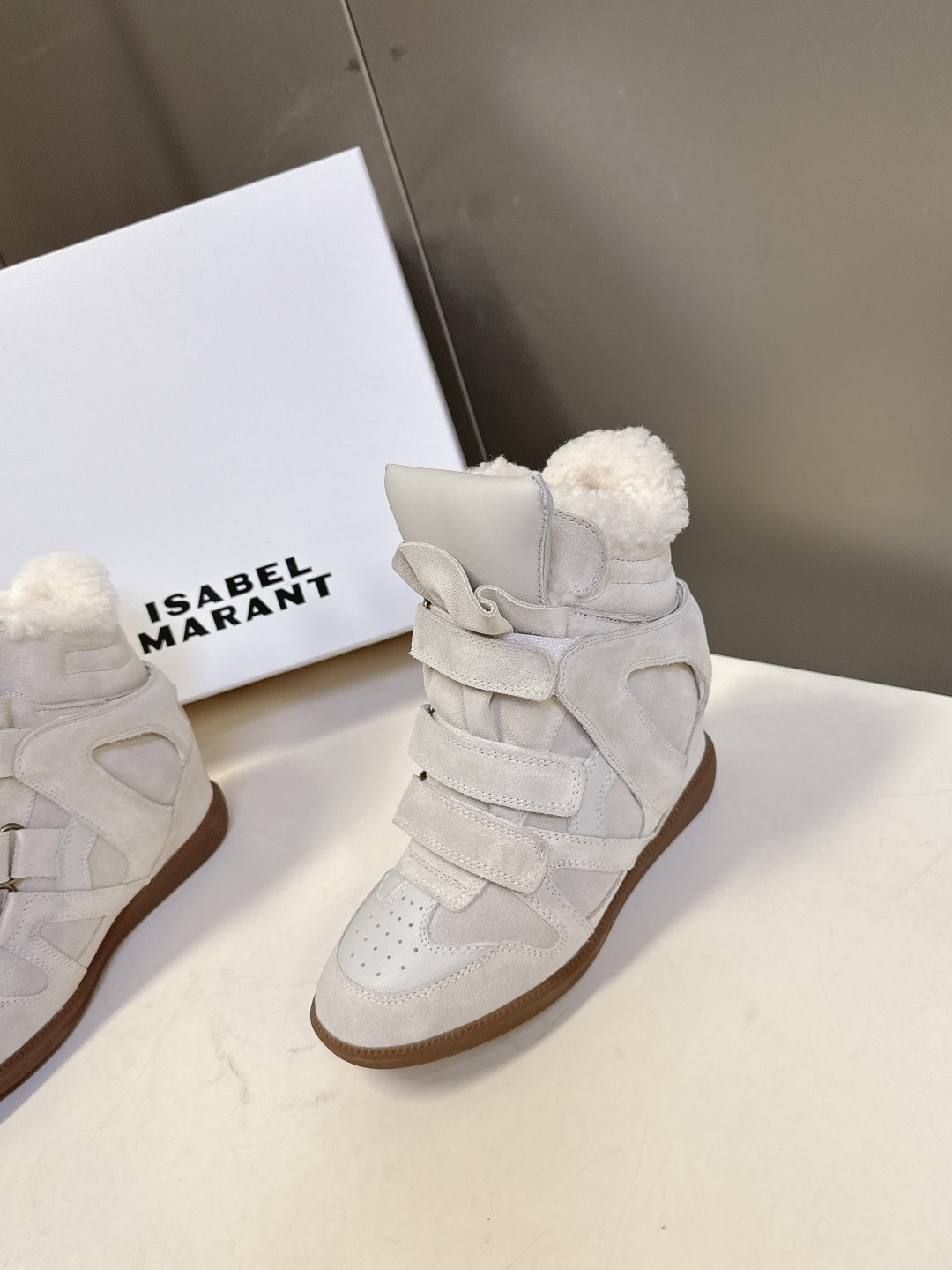 ISABEL MARANT 伊莎贝尔秋冬最新款毛毛高帮鞋 超多明星网红博主热推款 妥妥的增高神器 一双简