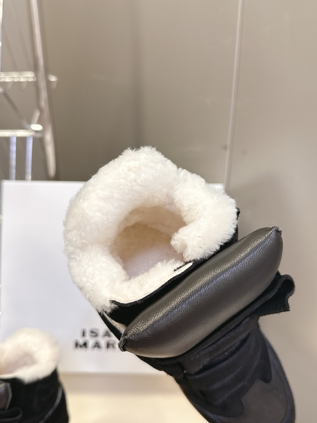 ISABEL MARANT 伊莎贝尔秋冬最新款毛毛高帮鞋 超多明星网红博主热推款 妥妥的增高神器 一双简