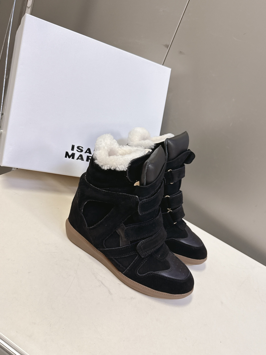 ISABEL MARANT 伊莎贝尔秋冬最新款毛毛高帮鞋 超多明星网红博主热推款 妥妥的增高神器 一双简