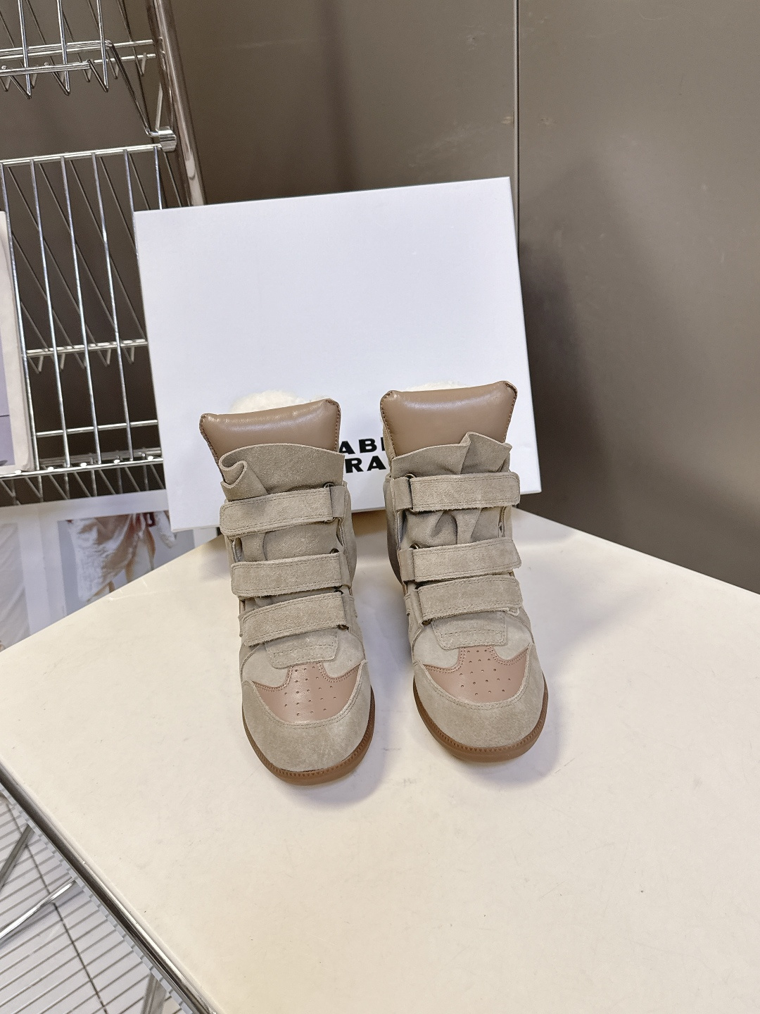 ISABEL MARANT 伊莎贝尔秋冬最新款毛毛高帮鞋 超多明星网红博主热推款 妥妥的增高神器 一双简