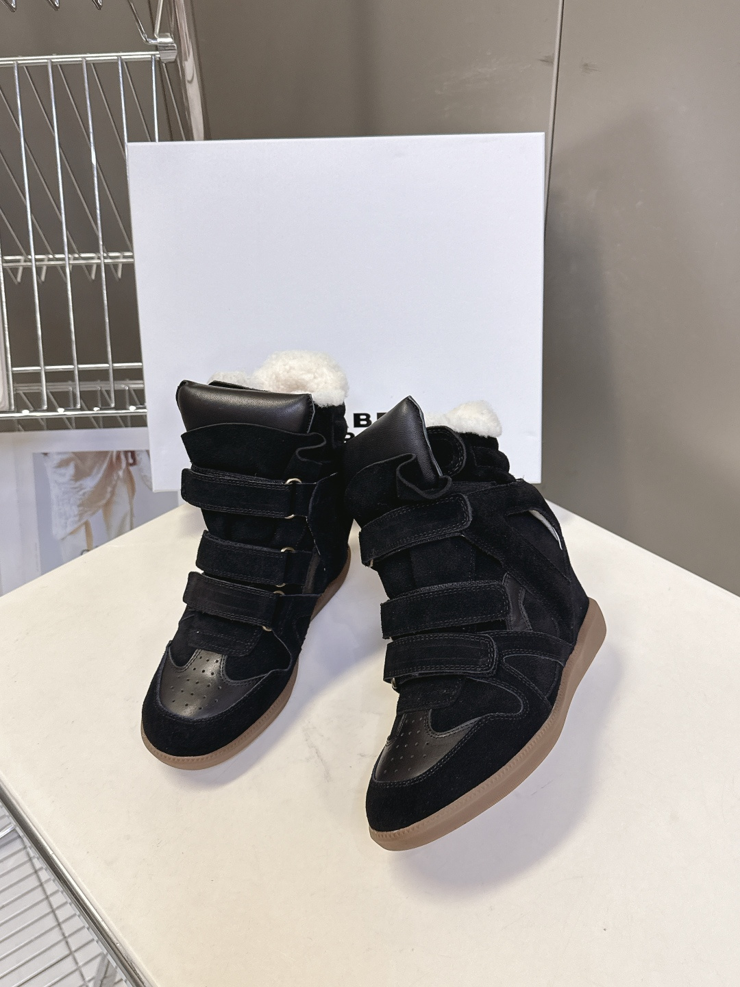 ISABEL MARANT 伊莎贝尔秋冬最新款毛毛高帮鞋 超多明星网红博主热推款 妥妥的增高神器 一双简