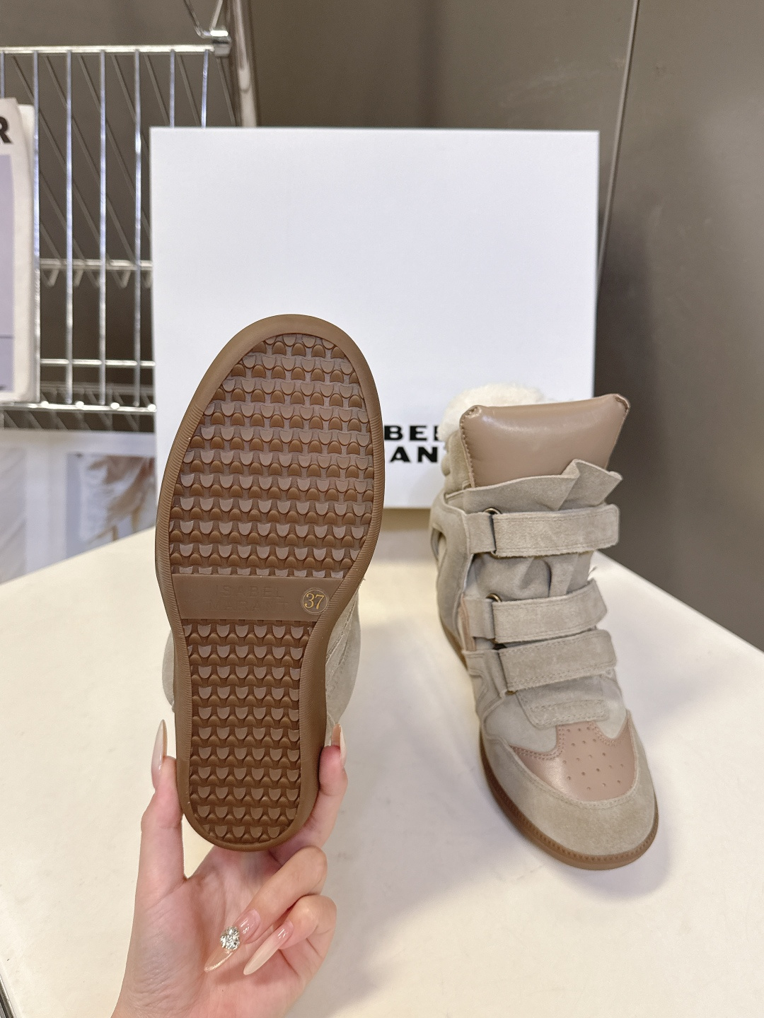 ISABEL MARANT 伊莎贝尔秋冬最新款毛毛高帮鞋 超多明星网红博主热推款 妥妥的增高神器 一双简