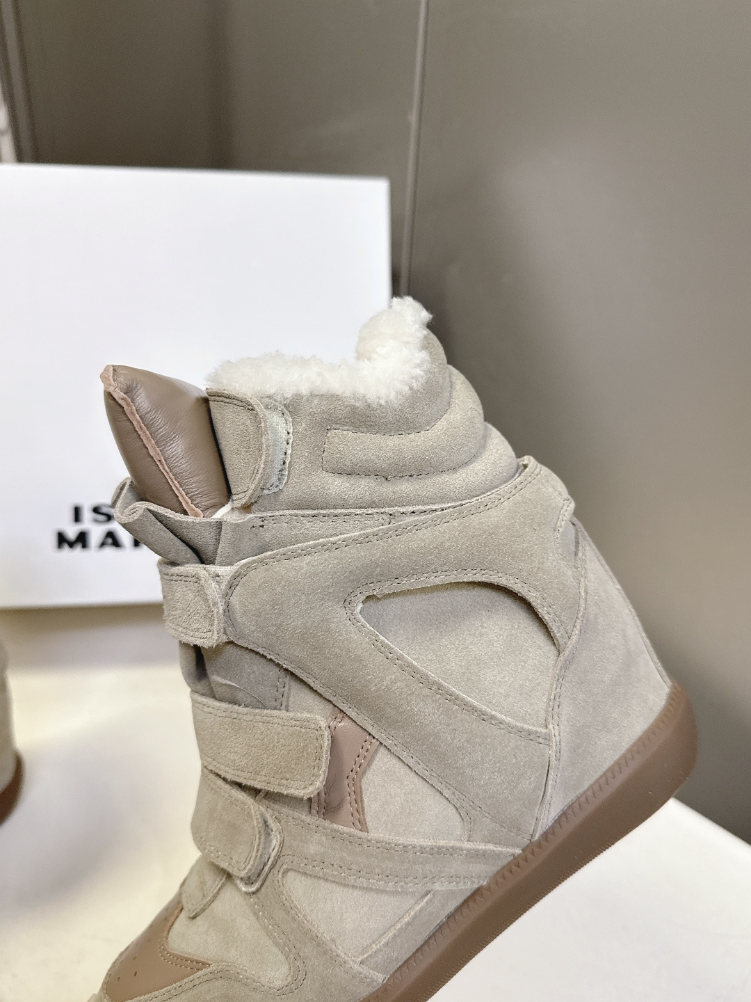 ISABEL MARANT 伊莎贝尔秋冬最新款毛毛高帮鞋 超多明星网红博主热推款 妥妥的增高神器 一双简