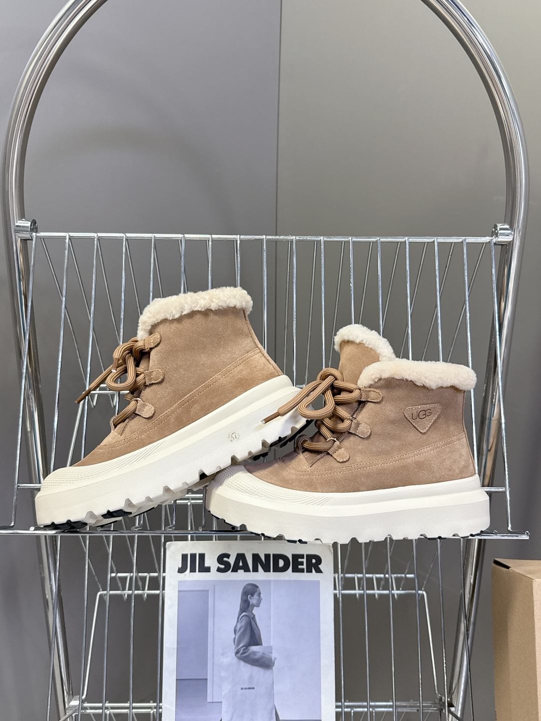 UGG秋冬最款新厚底毛毛鞋 雪地靴 超多明星网红种草 秋冬必备毛毛鞋 真羊毛上脚超暖和 一款不会撞衫的鞋