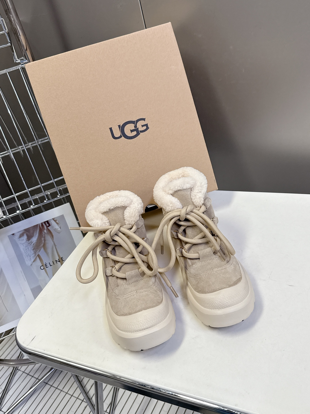 UGG秋冬最款新厚底毛毛鞋 雪地靴 超多明星网红种草 秋冬必备毛毛鞋 真羊毛上脚超暖和 一款不会撞衫的鞋