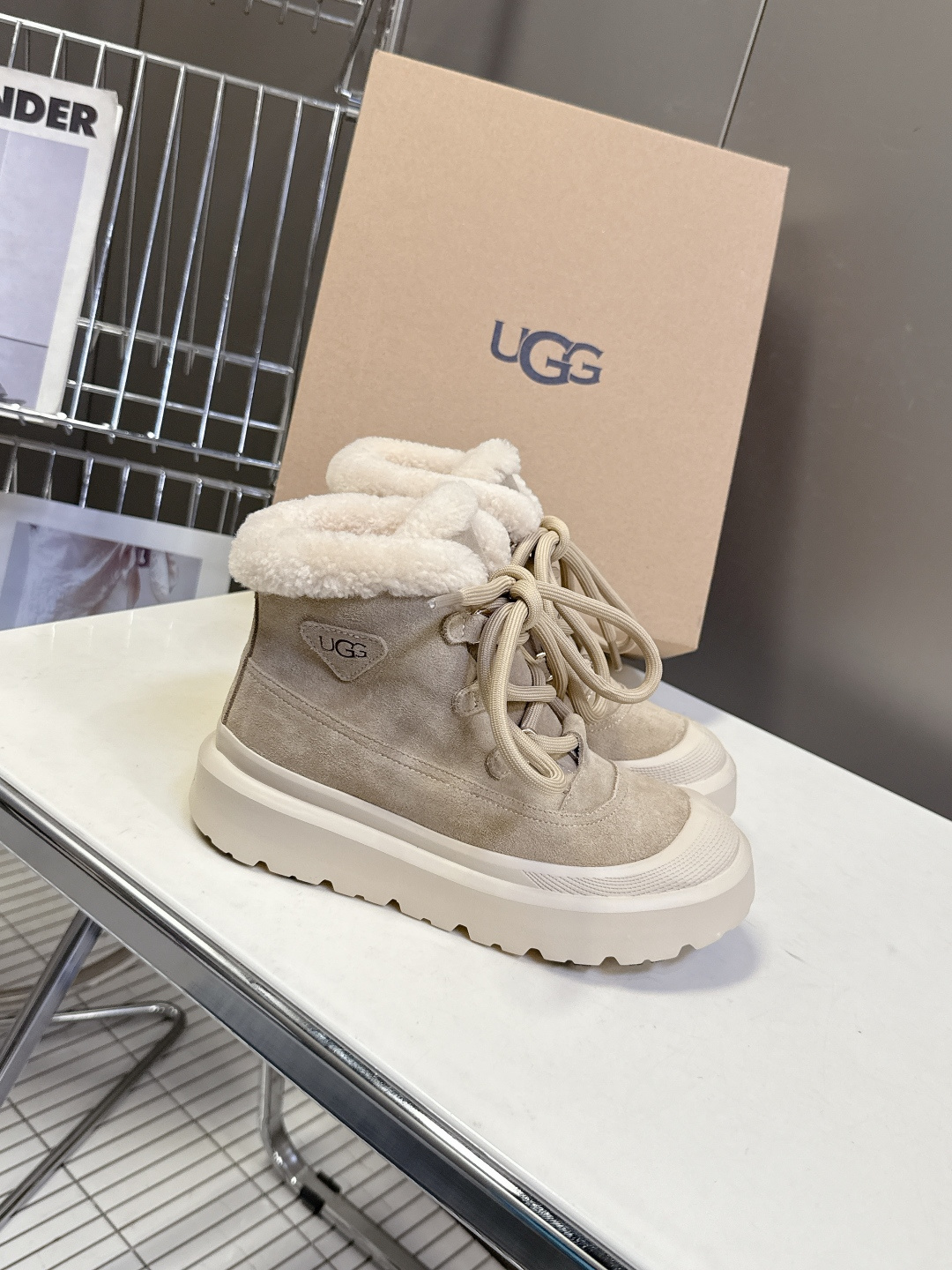 UGG秋冬最款新厚底毛毛鞋 雪地靴 超多明星网红种草 秋冬必备毛毛鞋 真羊毛上脚超暖和 一款不会撞衫的鞋