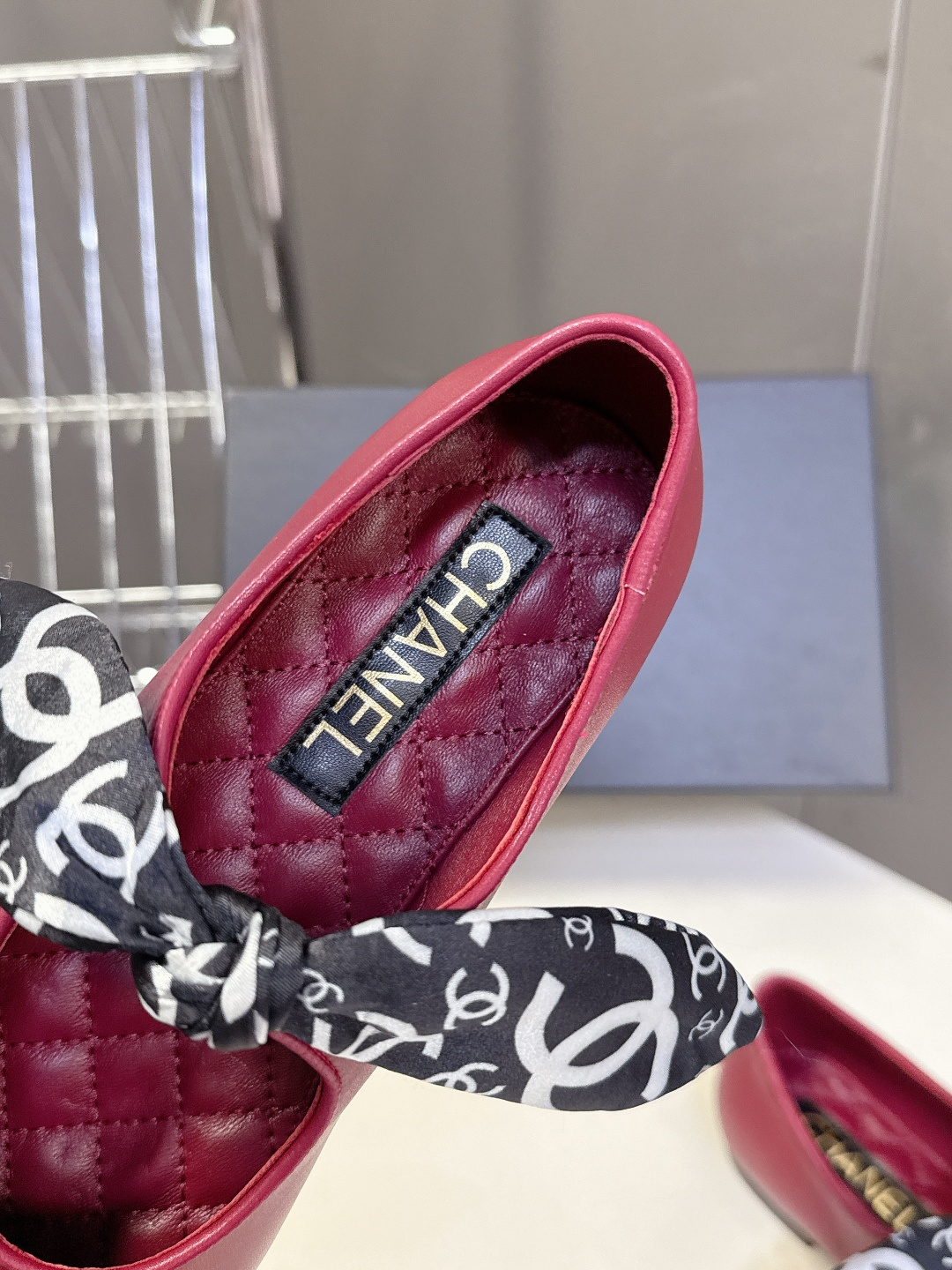 CHANEL香奈儿26C春夏最新款玛丽珍鞋 超多网红时尚博主种草 高级感舒适，配女神们的半身裙 经典的小