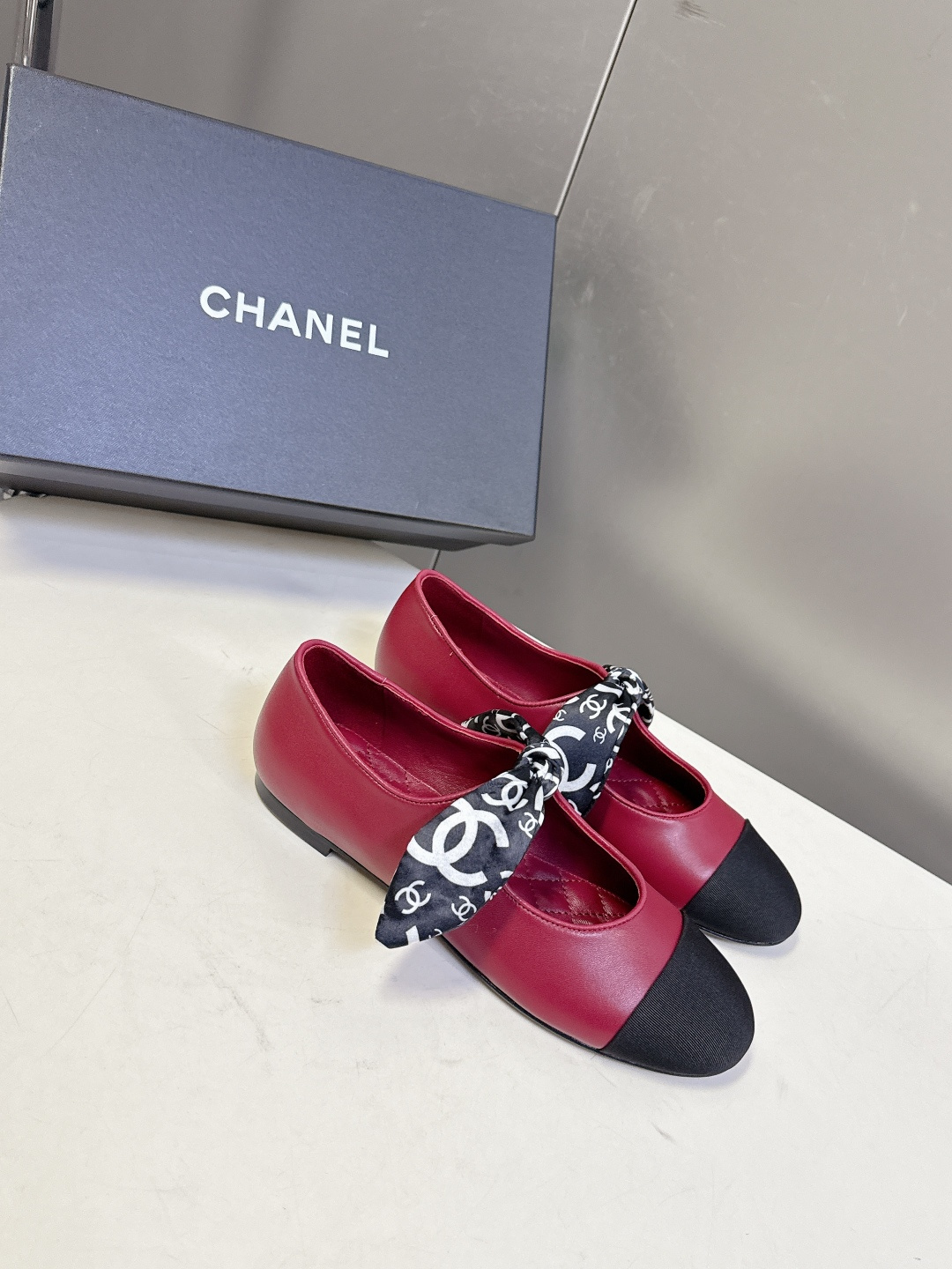 CHANEL香奈儿26C春夏最新款玛丽珍鞋 超多网红时尚博主种草 高级感舒适，配女神们的半身裙 经典的小