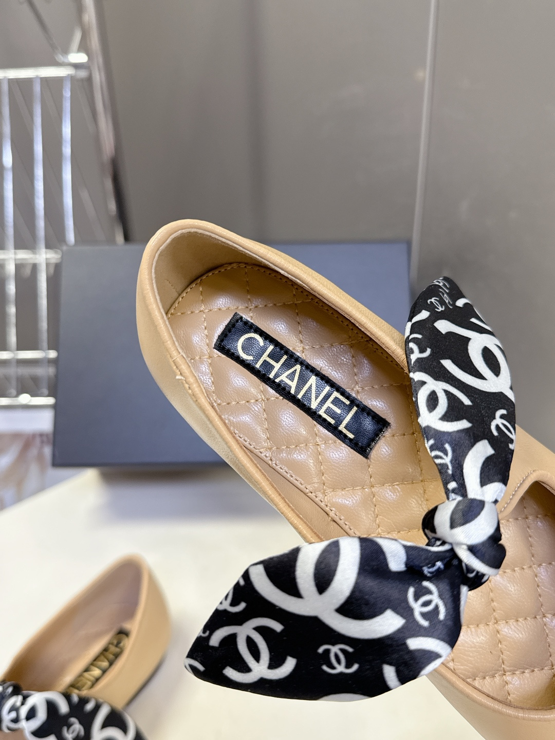 CHANEL香奈儿26C春夏最新款玛丽珍鞋 超多网红时尚博主种草 高级感舒适，配女神们的半身裙 经典的小