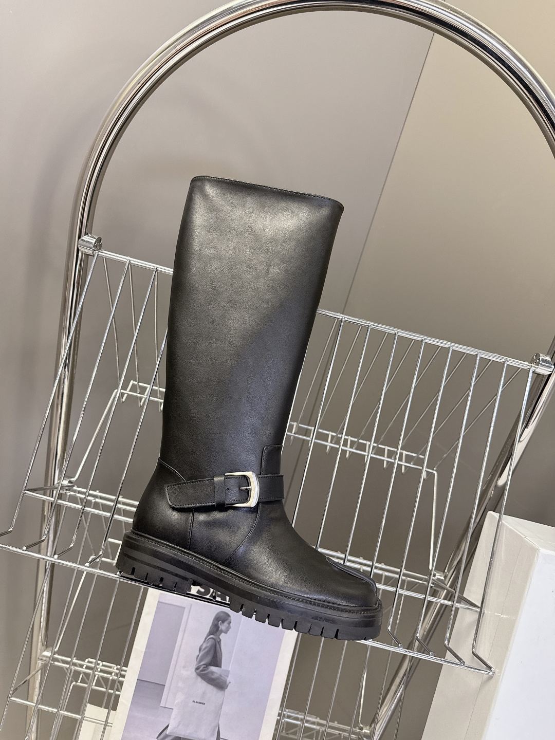 马吉拉MM6秋冬最新款复古长靴 超多明星网红种草 简约的配色和百搭 上脚 时尚感十足 💯 上脚超级舒服的