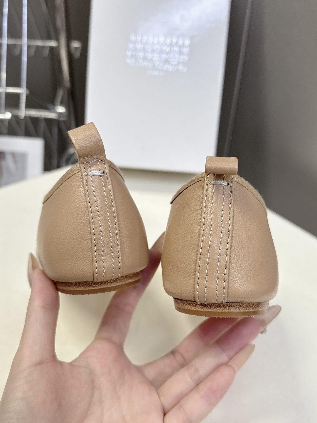 Maison Margiela·MM6马吉拉玛丽珍分趾单鞋 芭蕾舞鞋 超多明星网红种草 MM6作为这两年