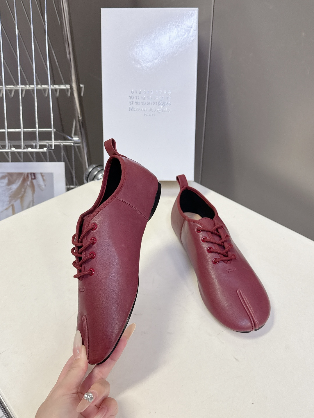 Maison Margiela·MM6马吉拉玛丽珍分趾单鞋 芭蕾舞鞋 超多明星网红种草 MM6作为这两年