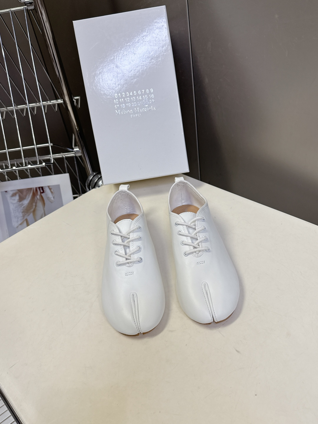Maison Margiela·MM6马吉拉玛丽珍分趾单鞋 芭蕾舞鞋 超多明星网红种草 MM6作为这两年