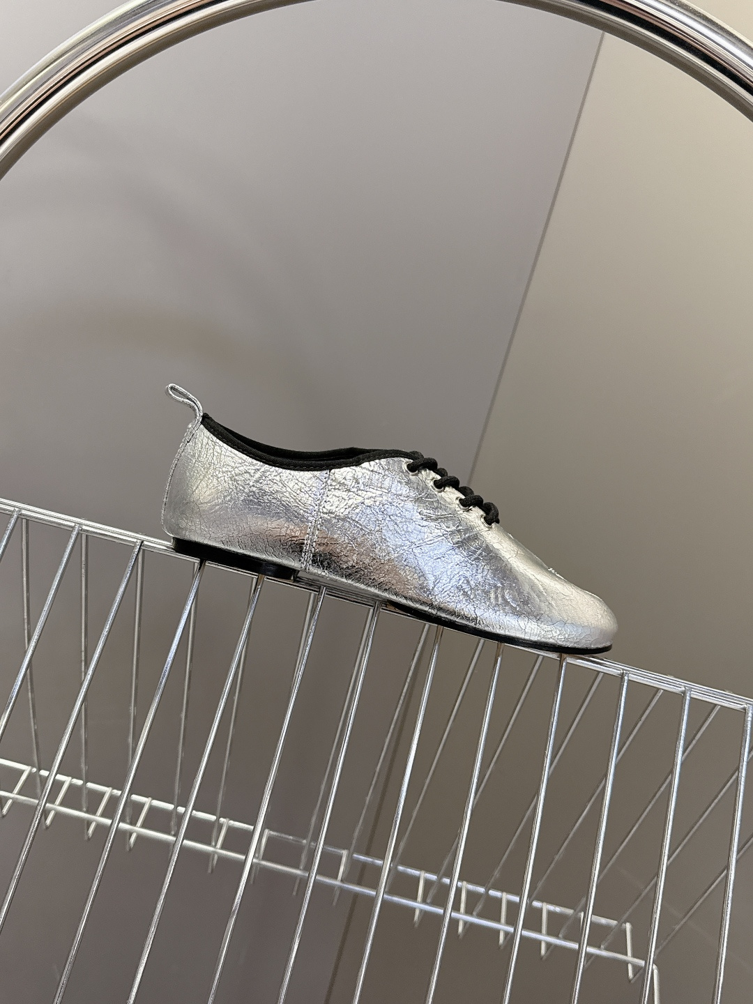 Maison Margiela·MM6马吉拉玛丽珍分趾单鞋 芭蕾舞鞋 超多明星网红种草 MM6作为这两年