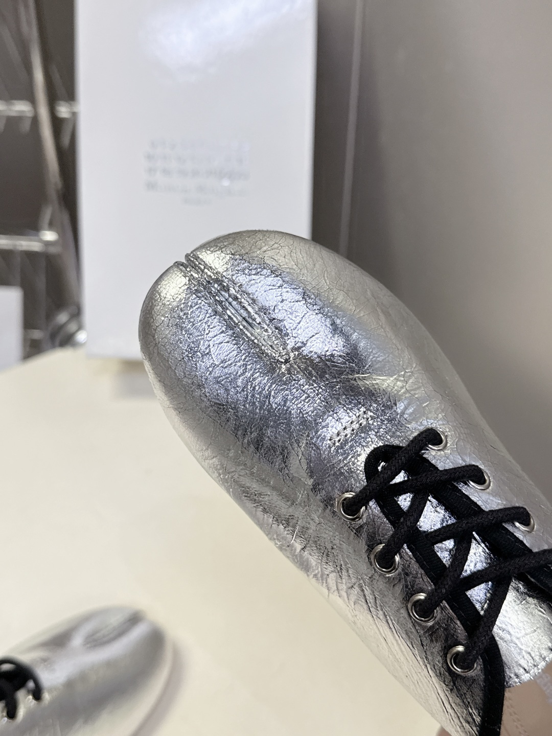 Maison Margiela·MM6马吉拉玛丽珍分趾单鞋 芭蕾舞鞋 超多明星网红种草 MM6作为这两年