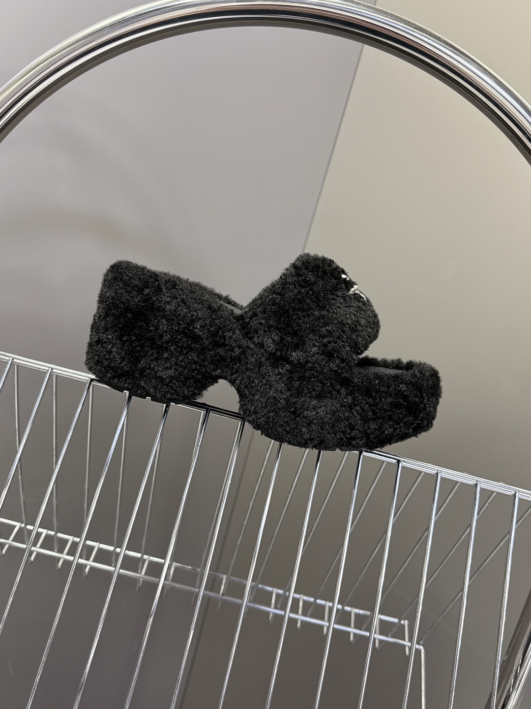 SMFK小众潮牌秋冬最新款厚底 毛毛拖鞋超多明星网红种草 有点野性有点个性 这一季的smfk真的让人心动