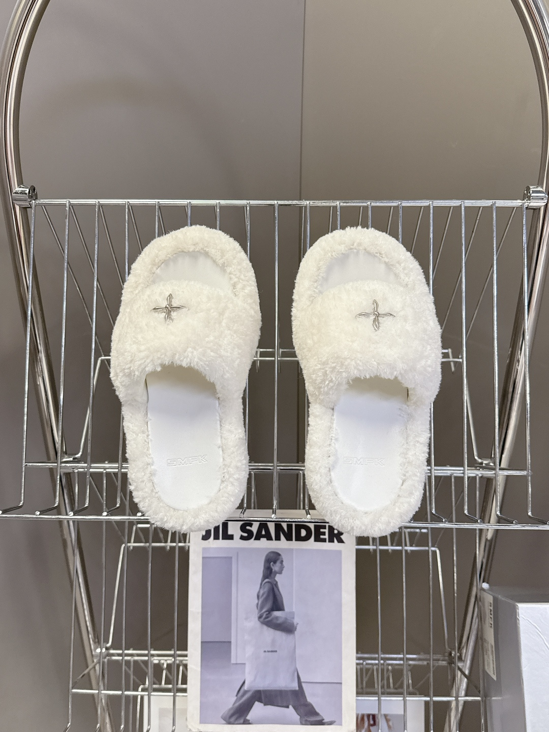 SMFK小众潮牌秋冬最新款厚底 毛毛拖鞋超多明星网红种草 有点野性有点个性 这一季的smfk真的让人心动