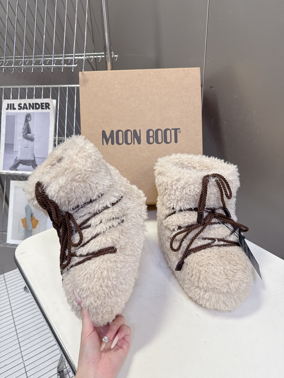 Moon Boot 秋冬最新款雪地靴 丑萌滑雪鞋超多明星网红种草 秋冬滑雪必备款 现在有一款更另类的雪地