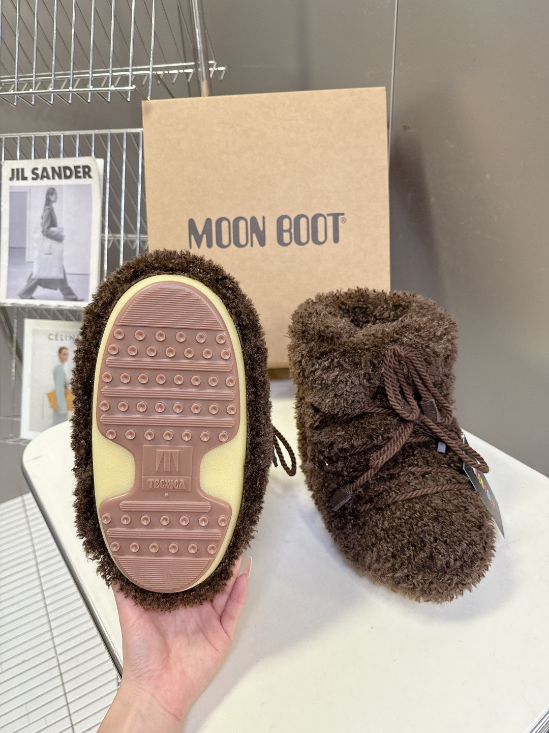 Moon Boot 秋冬最新款雪地靴 丑萌滑雪鞋超多明星网红种草 秋冬滑雪必备款 现在有一款更另类的雪地