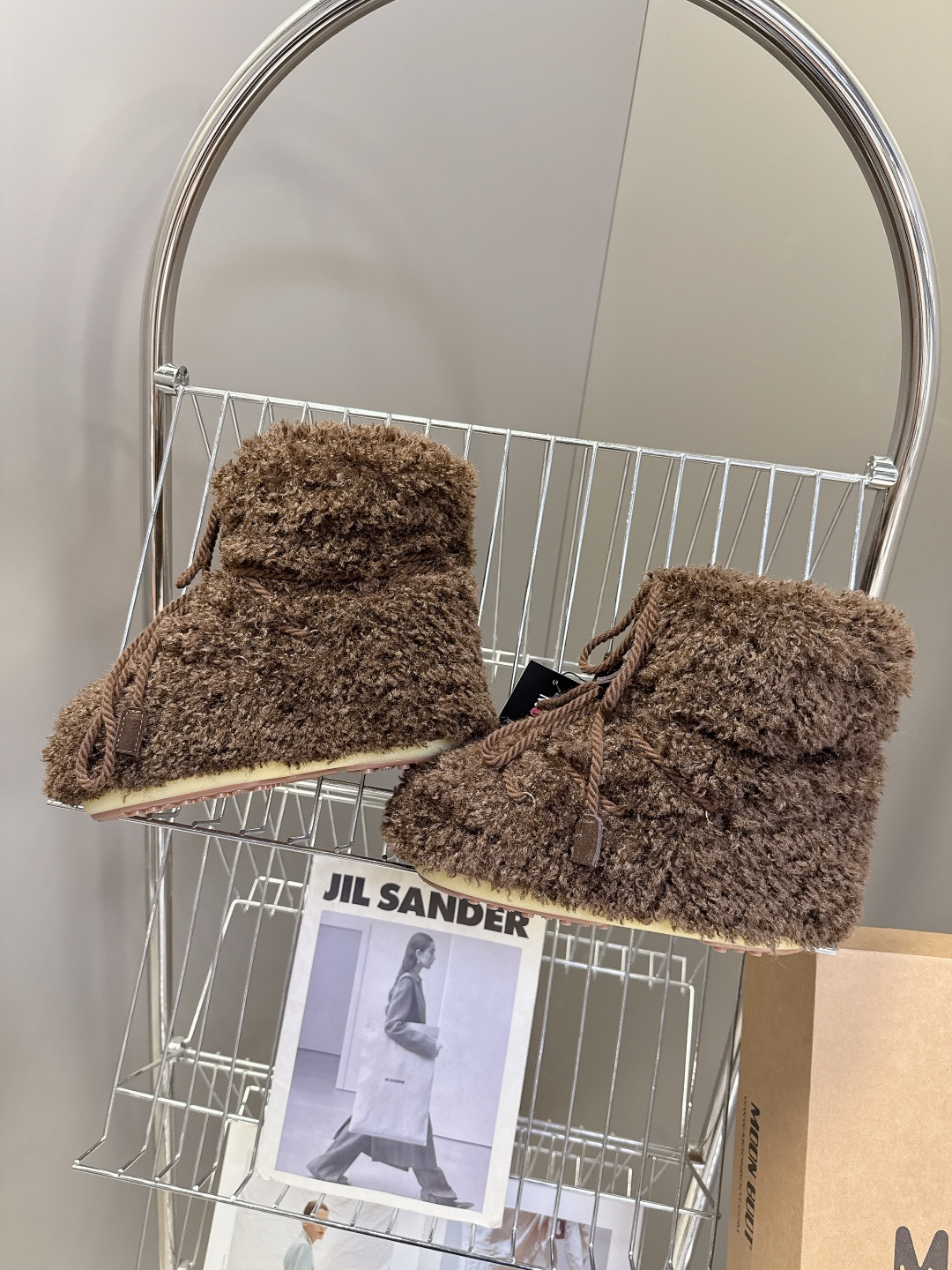 Moon Boot 秋冬最新款雪地靴 丑萌滑雪鞋超多明星网红种草 秋冬滑雪必备款 现在有一款更另类的雪地