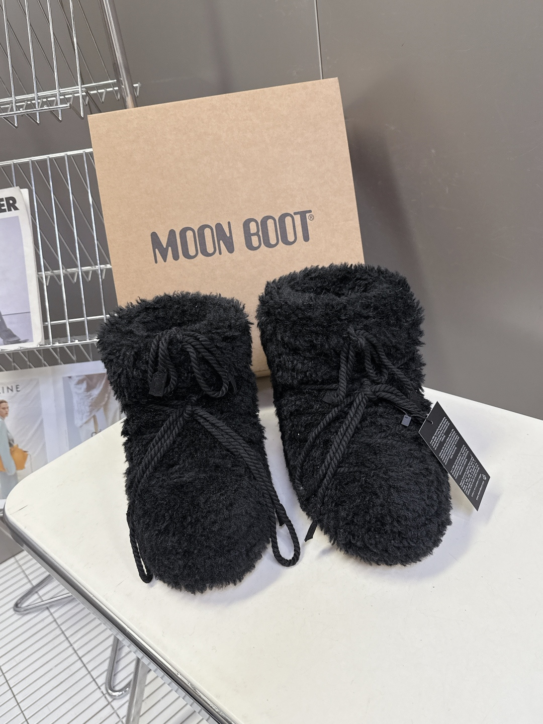 Moon Boot 秋冬最新款雪地靴 丑萌滑雪鞋超多明星网红种草 秋冬滑雪必备款 现在有一款更另类的雪地