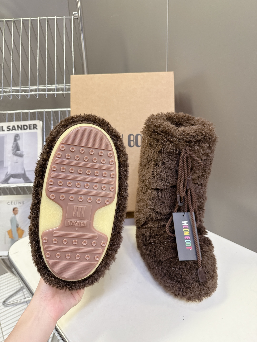 Moon Boot 秋冬最新款雪地靴 丑萌滑雪鞋超多明星网红种草 秋冬滑雪必备款 现在有一款更另类的雪地