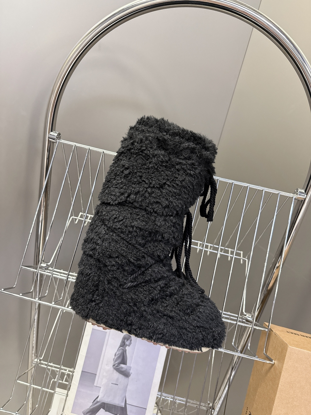 Moon Boot 秋冬最新款雪地靴 丑萌滑雪鞋超多明星网红种草 秋冬滑雪必备款 现在有一款更另类的雪地