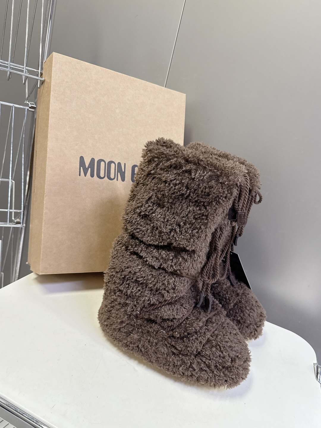 Moon Boot 秋冬最新款雪地靴 丑萌滑雪鞋超多明星网红种草 秋冬滑雪必备款 现在有一款更另类的雪地