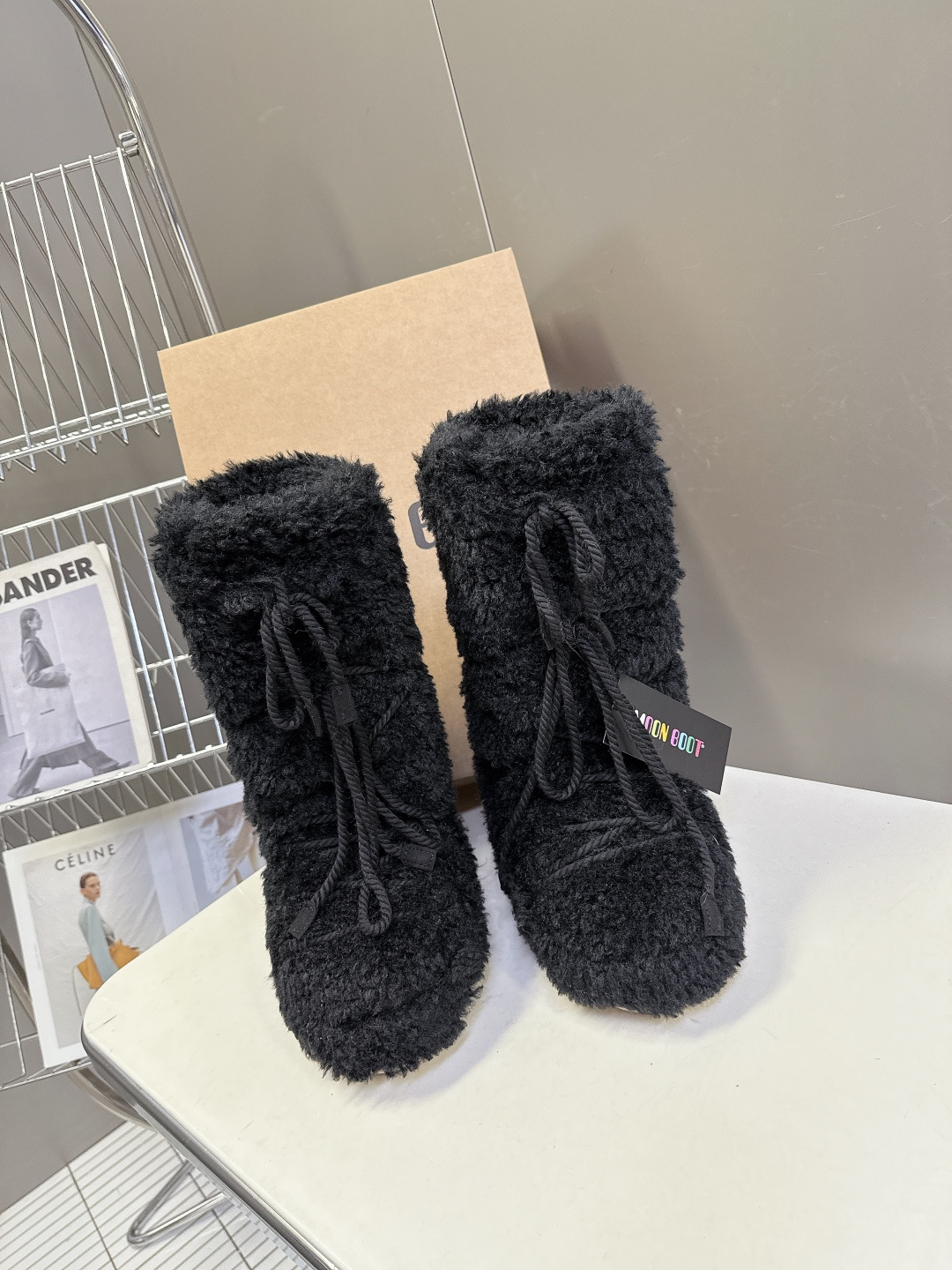 Moon Boot 秋冬最新款雪地靴 丑萌滑雪鞋超多明星网红种草 秋冬滑雪必备款 现在有一款更另类的雪地