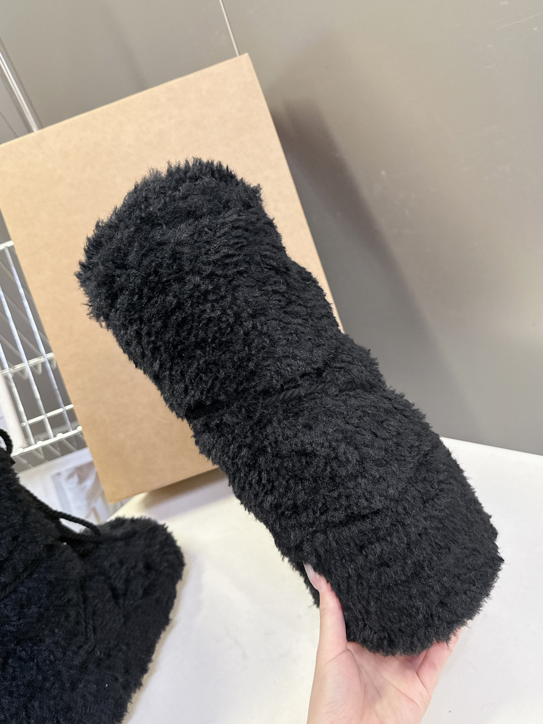 Moon Boot 秋冬最新款雪地靴 丑萌滑雪鞋超多明星网红种草 秋冬滑雪必备款 现在有一款更另类的雪地