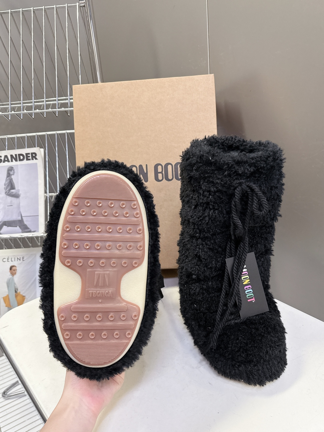 Moon Boot 秋冬最新款雪地靴 丑萌滑雪鞋超多明星网红种草 秋冬滑雪必备款 现在有一款更另类的雪地