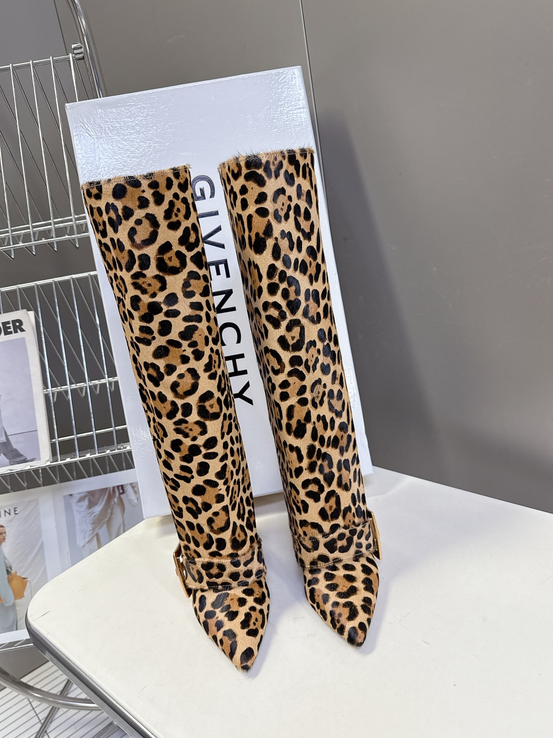 BALMAIN巴尔曼2025秋冬最新款 裤筒靴 长靴 超多明星网红种草 这双靴子真是怎么搭怎么好看 春夏