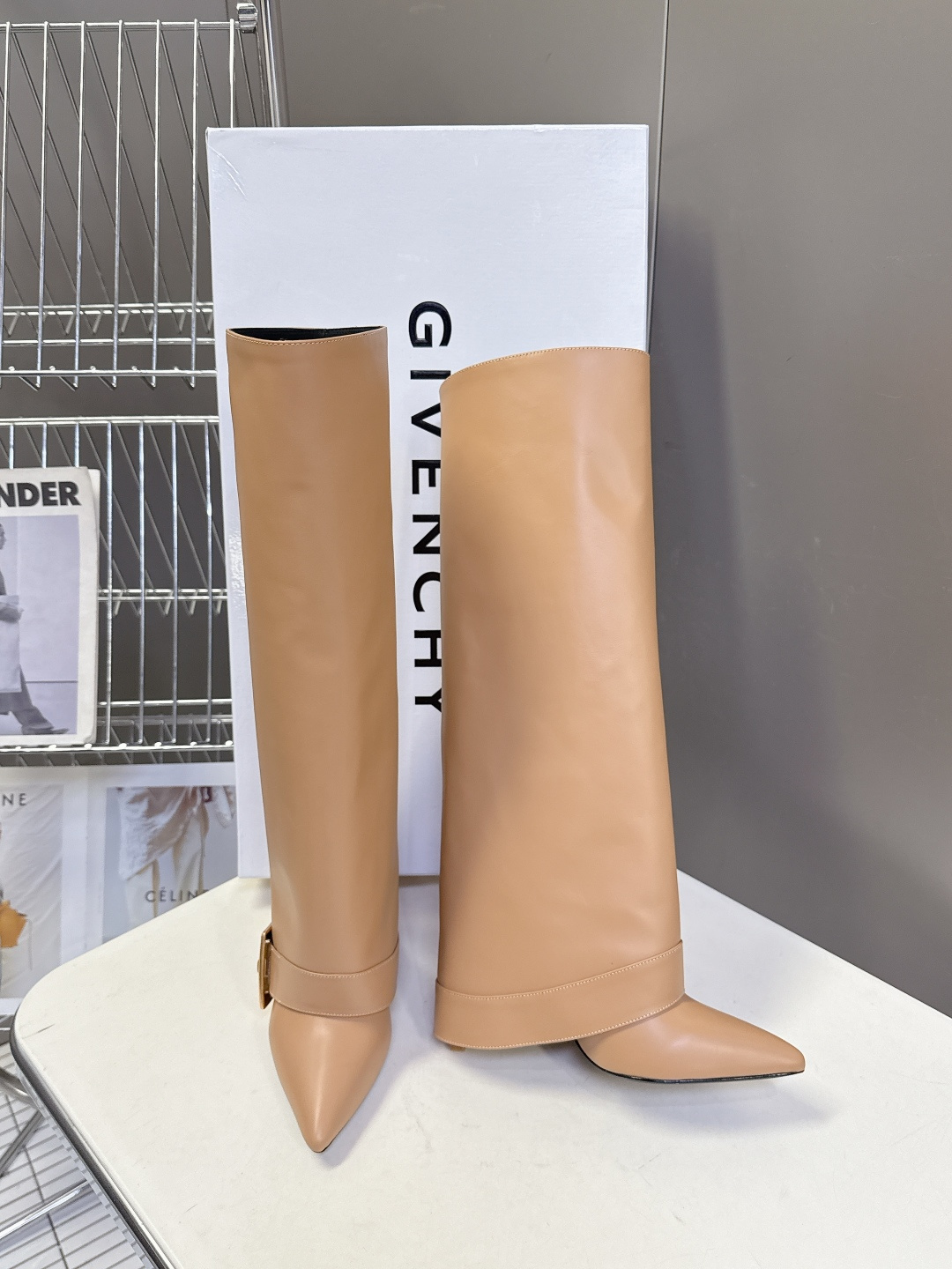 BALMAIN巴尔曼2025秋冬最新款 裤筒靴 长靴 超多明星网红种草 这双靴子真是怎么搭怎么好看 春夏