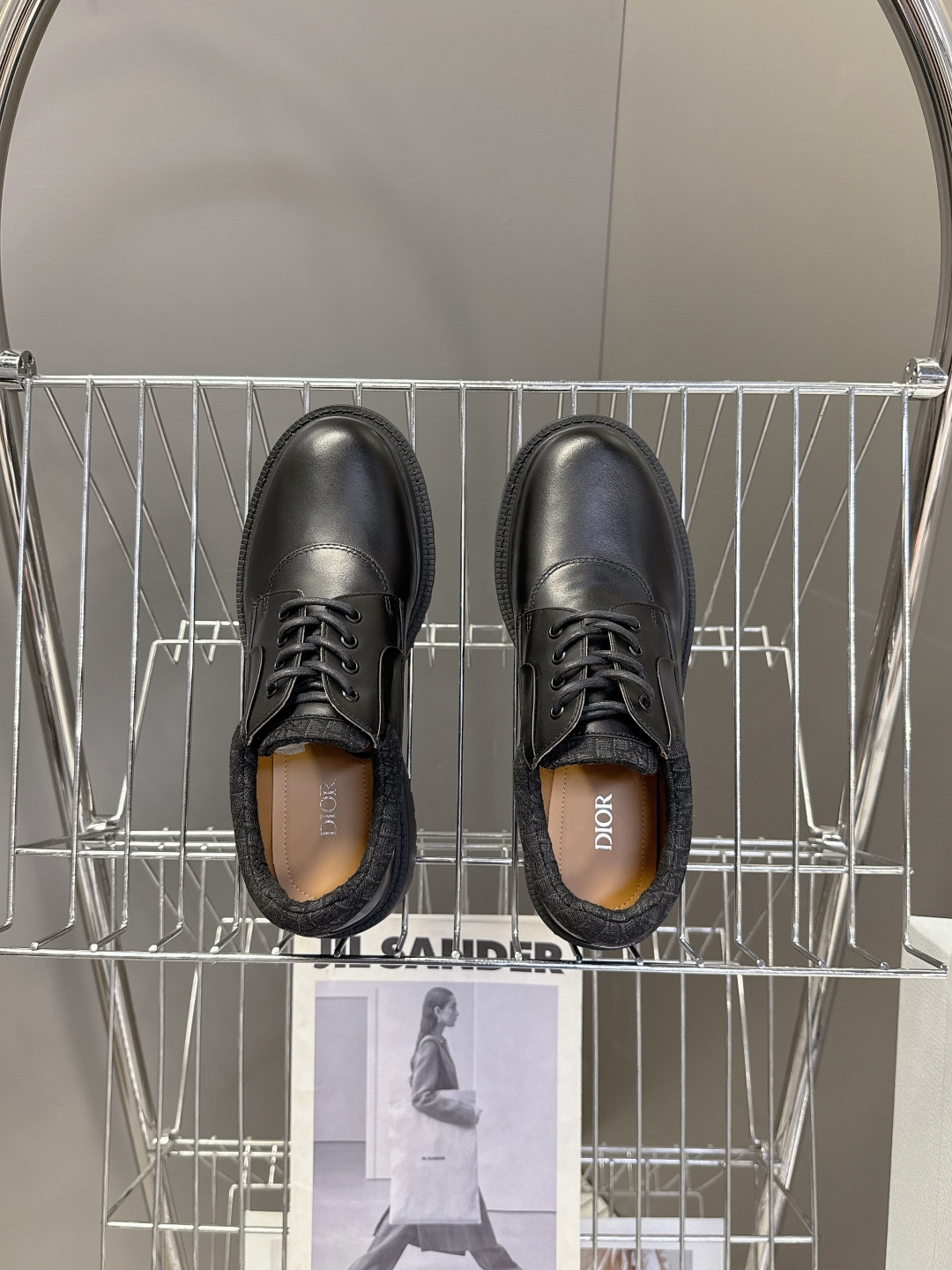 Dior迪奥2025最新款老钱风小皮鞋超多明星网红种草 绝对是今年的大爆款贼好看 简约的鞋面设计 极具品