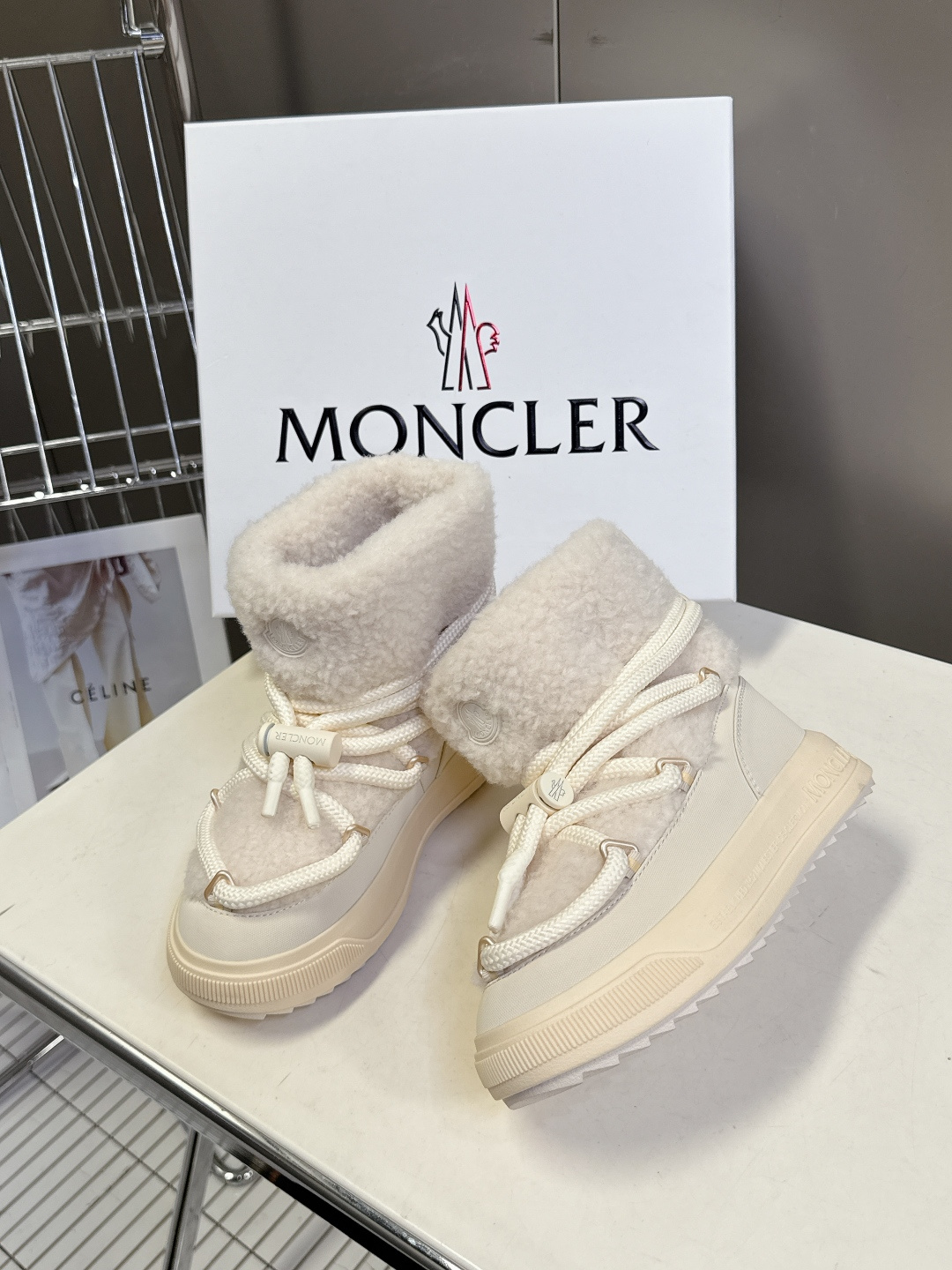 Moncler蒙口2025秋冬最新款雪地靴 奢华与功能的完美融合 真羊毛加绒内里，-10℃也能暴走雪地 