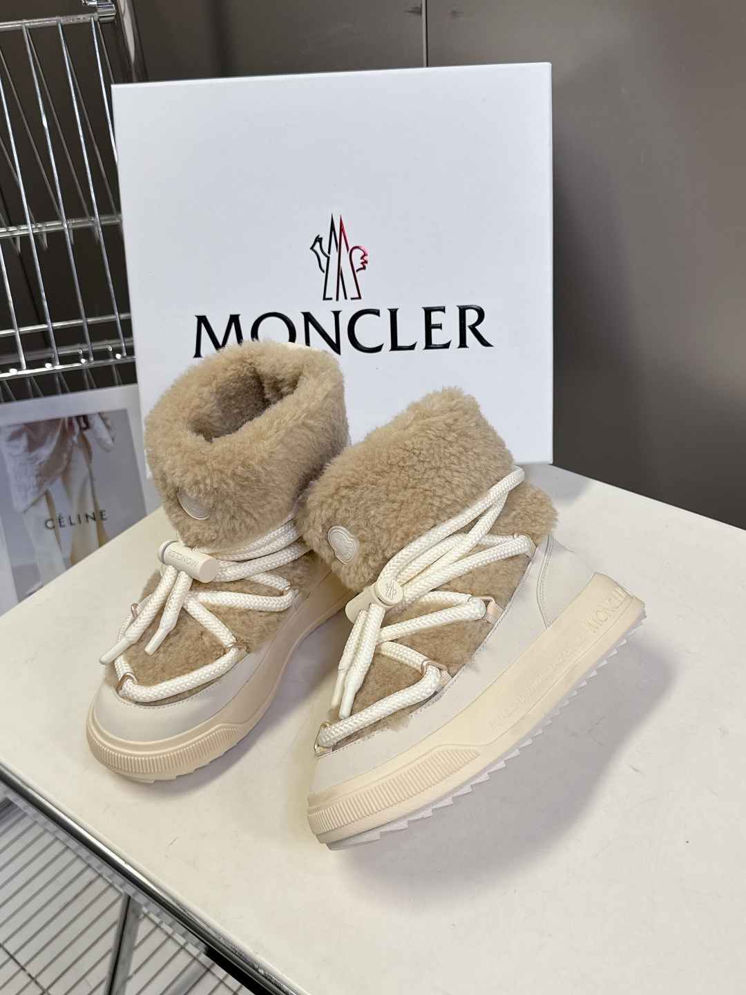 Moncler蒙口2025秋冬最新款雪地靴 奢华与功能的完美融合 真羊毛加绒内里，-10℃也能暴走雪地 