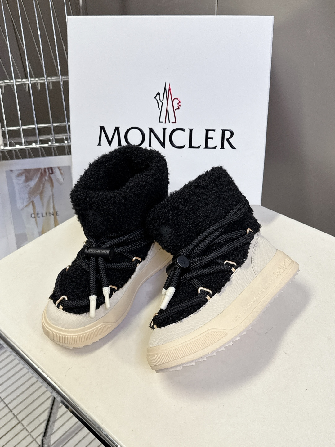 Moncler蒙口2025秋冬最新款雪地靴 奢华与功能的完美融合 真羊毛加绒内里，-10℃也能暴走雪地 