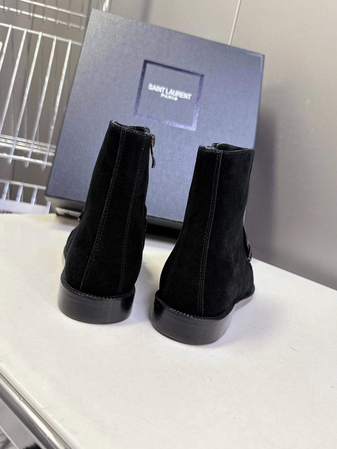 Saint Laurent圣罗兰秋冬最新款短靴 超级超级无敌火爆的一个款这款我们家每个版面的五金扣都要开