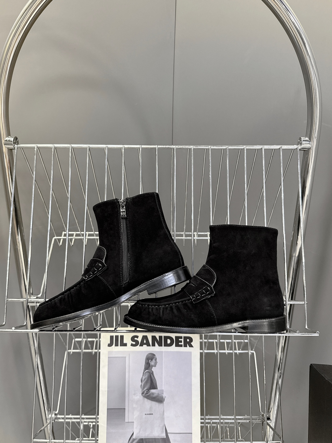 Saint Laurent圣罗兰秋冬最新款短靴 超级超级无敌火爆的一个款这款我们家每个版面的五金扣都要开