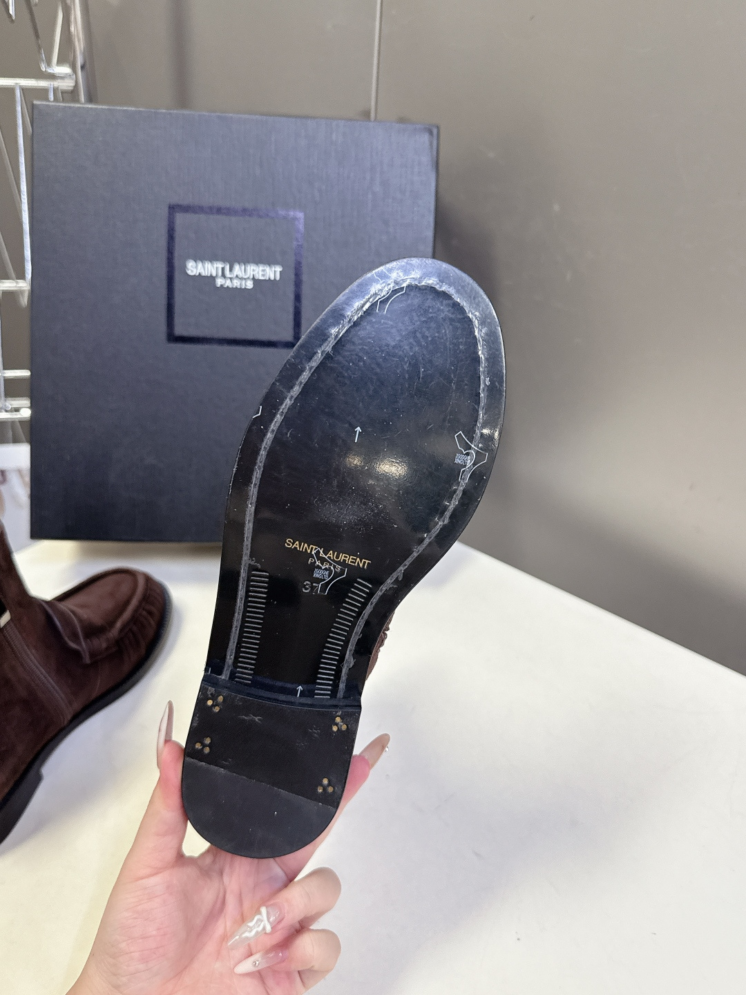 Saint Laurent圣罗兰秋冬最新款短靴 超级超级无敌火爆的一个款这款我们家每个版面的五金扣都要开