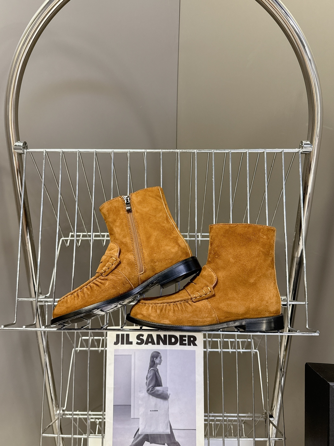 Saint Laurent圣罗兰秋冬最新款短靴 超级超级无敌火爆的一个款这款我们家每个版面的五金扣都要开