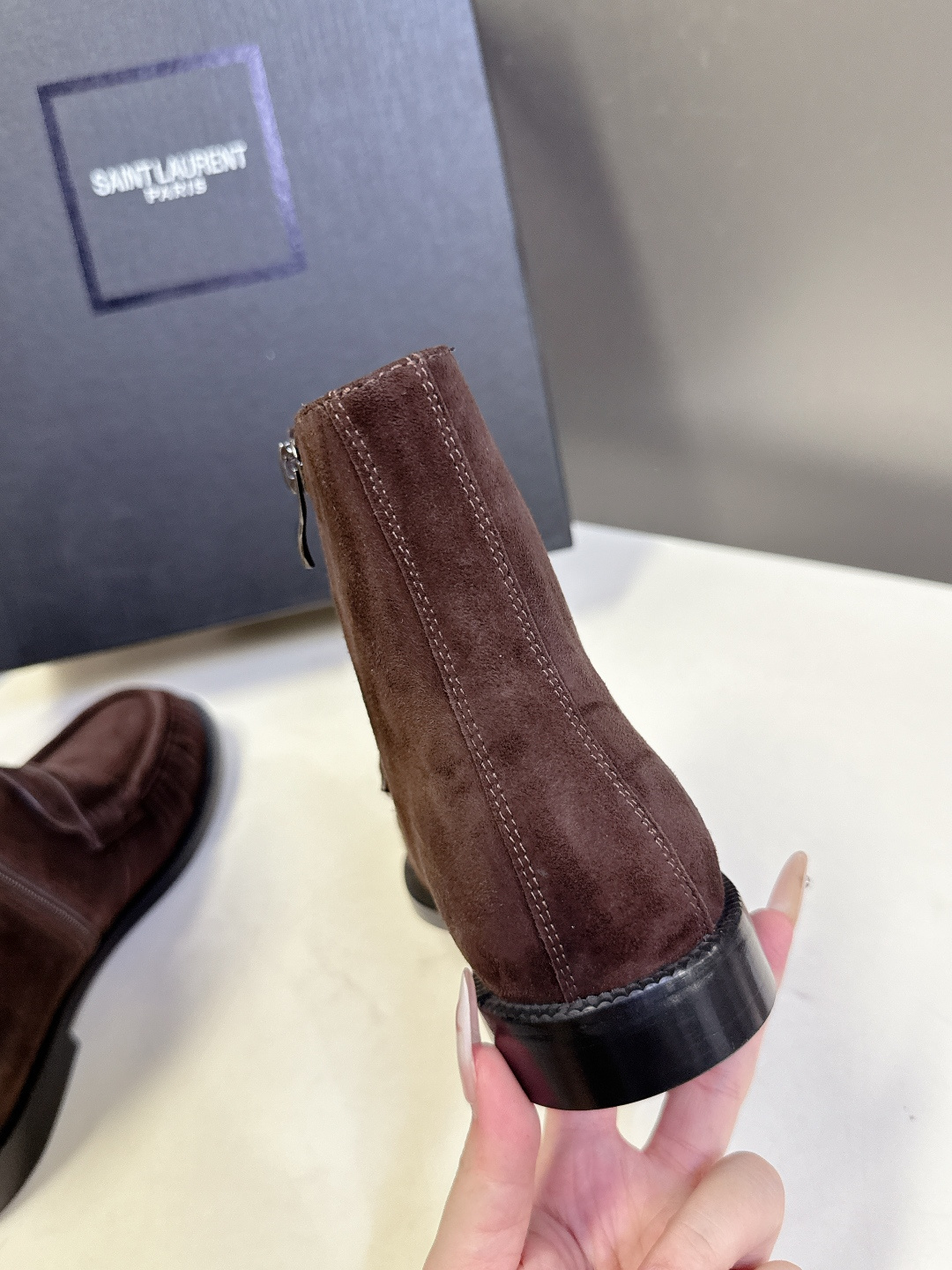 Saint Laurent圣罗兰秋冬最新款短靴 超级超级无敌火爆的一个款这款我们家每个版面的五金扣都要开