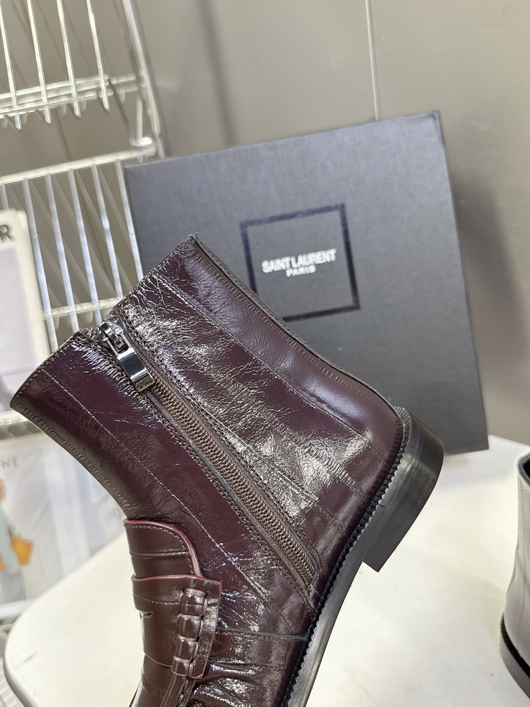 Saint Laurent圣罗兰秋冬最新款短靴 超级超级无敌火爆的一个款这款我们家每个版面的五金扣都要开