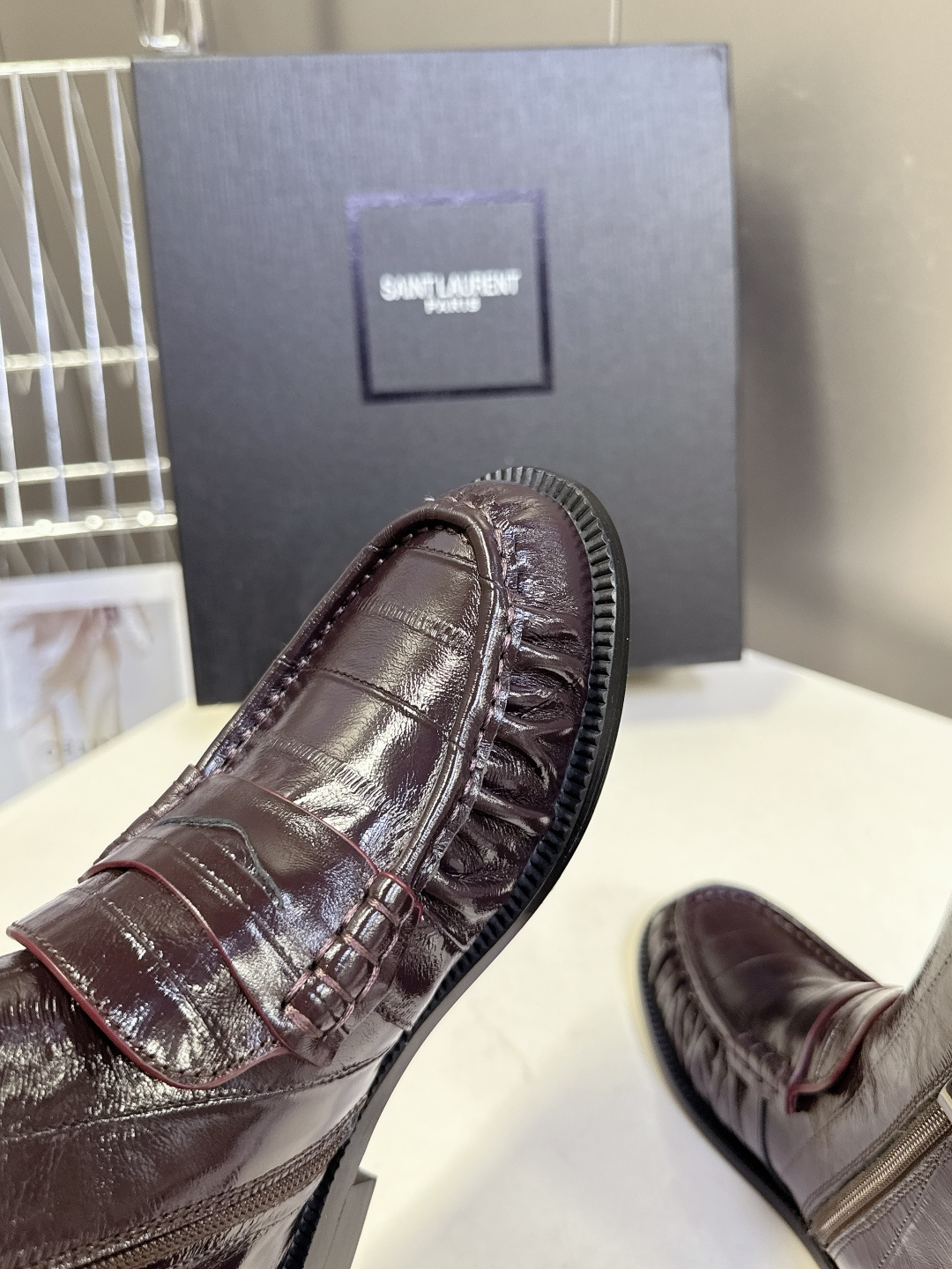 Saint Laurent圣罗兰秋冬最新款短靴 超级超级无敌火爆的一个款这款我们家每个版面的五金扣都要开