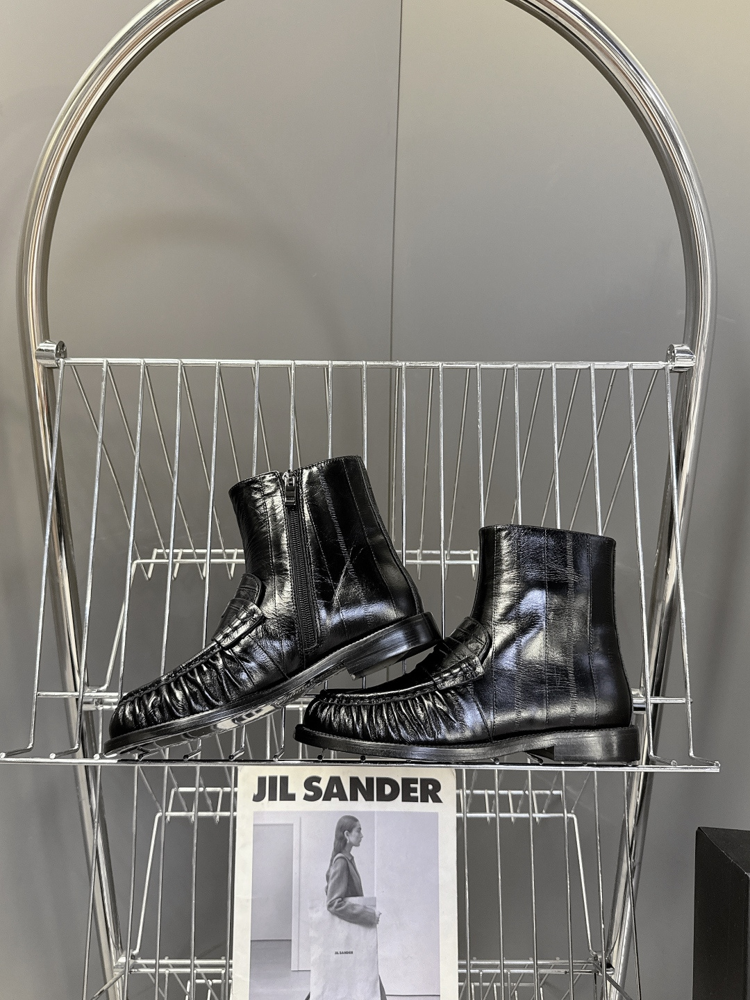 Saint Laurent圣罗兰秋冬最新款短靴 超级超级无敌火爆的一个款这款我们家每个版面的五金扣都要开