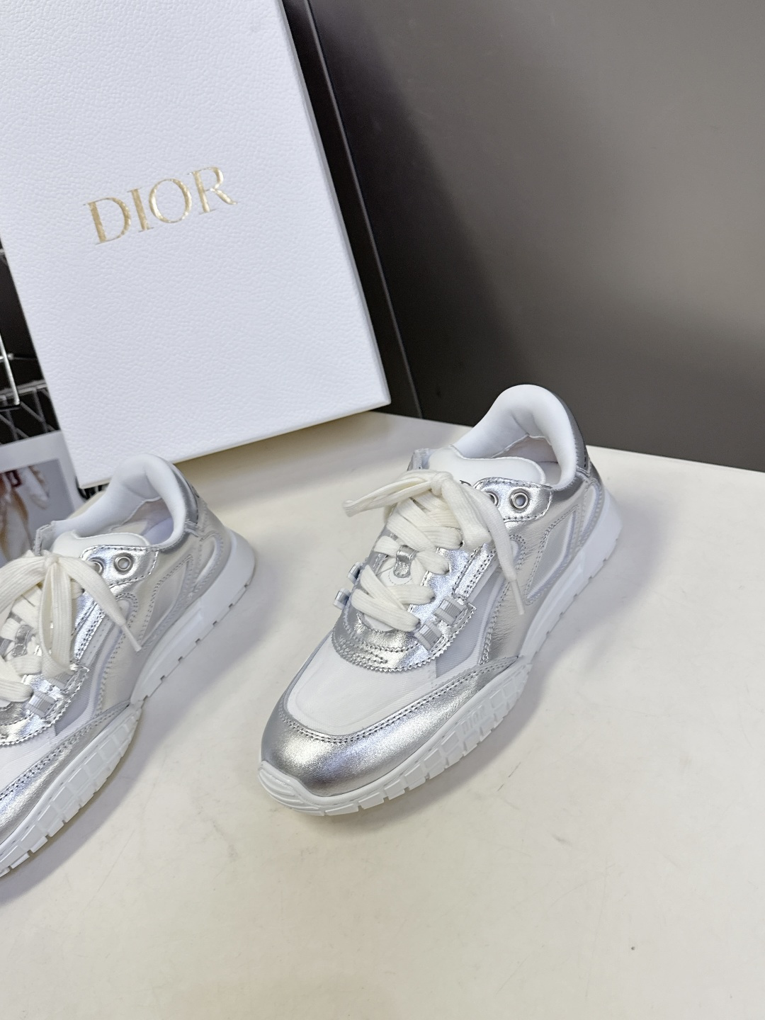 Dior迪奥2026春夏最新情侣款TECH系列 运动鞋超多明星网红种草 这双鞋改变了之前印象中的运动鞋单