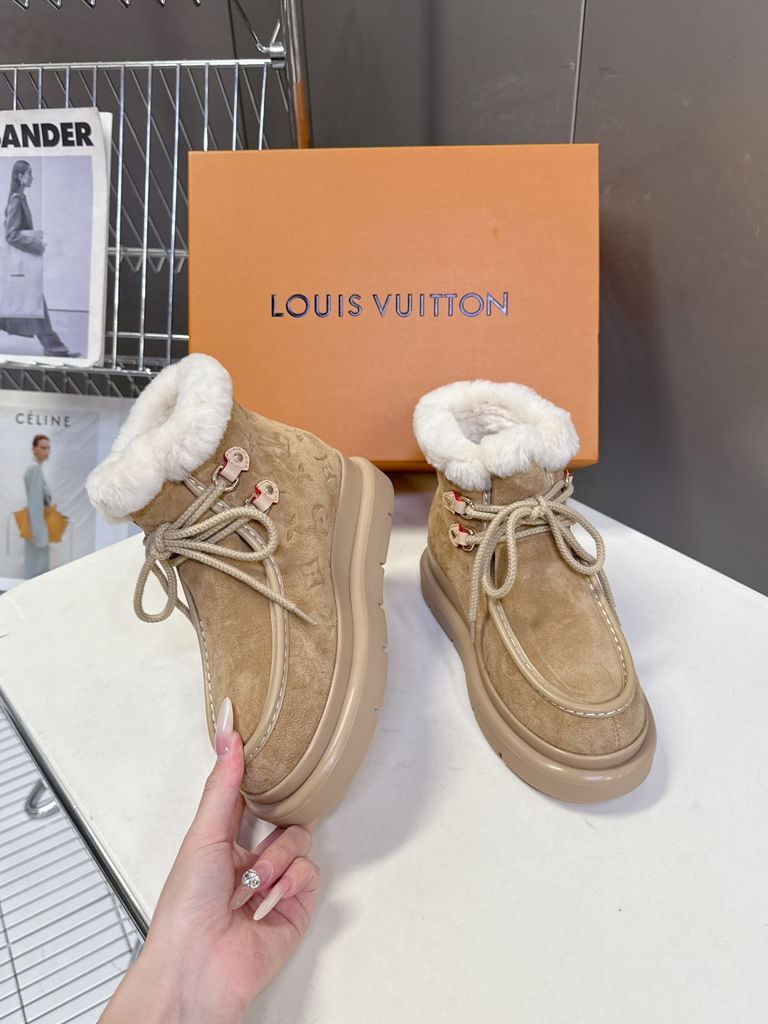 路易威登Louis Vuitton秋冬最新走秀款 雪地靴 超多明星时尚博主种草 lv秀场出镜率最高的单品